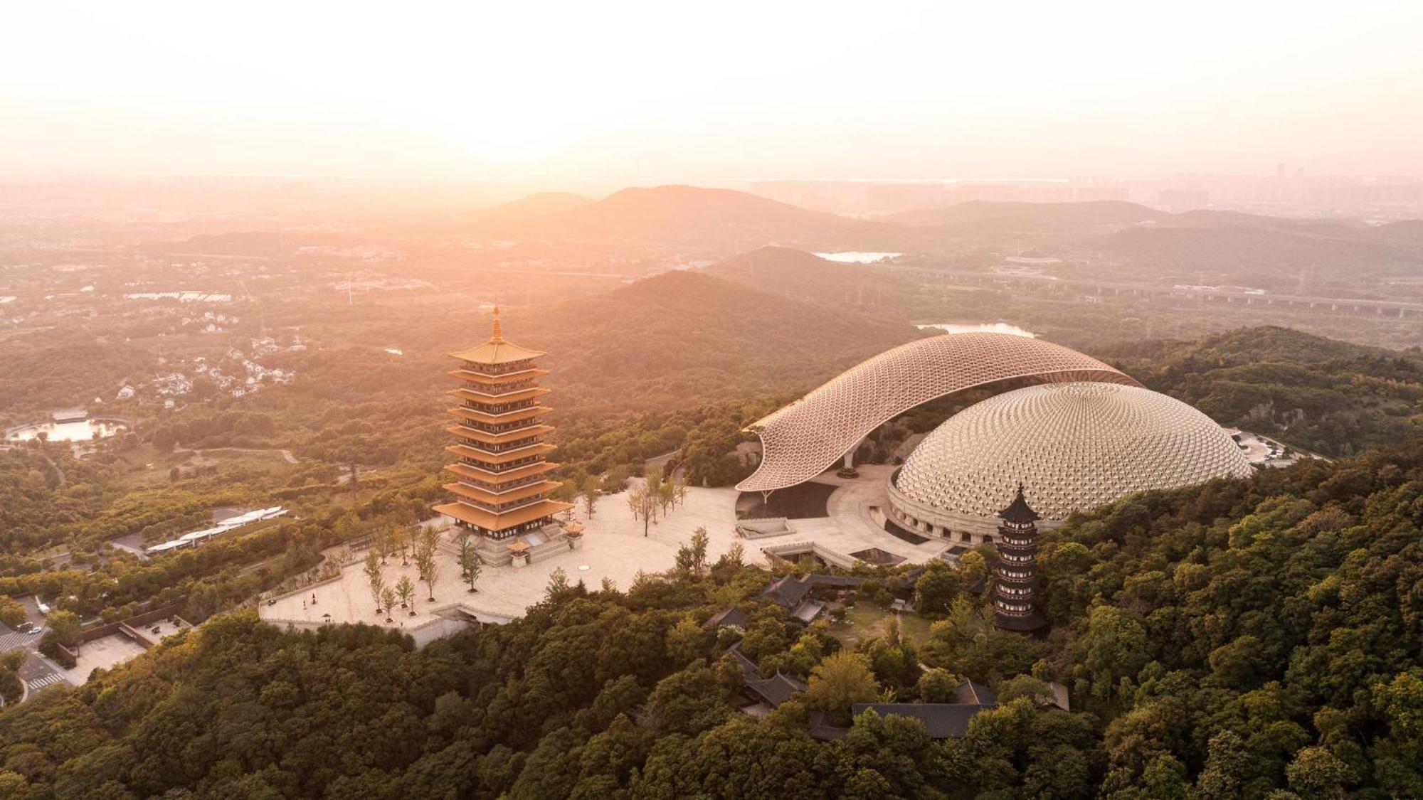 Holiday Inn - Nanjing South Station By Ihg Экстерьер фото